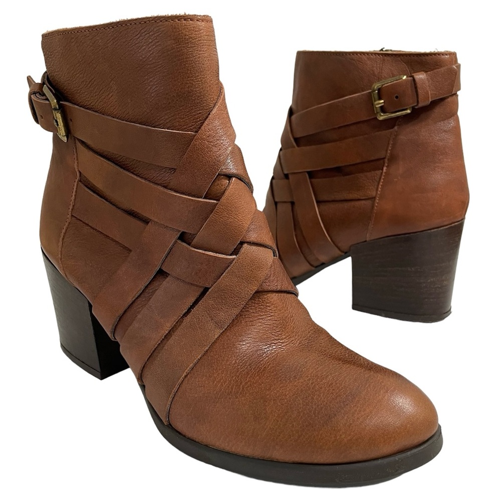 Fabianelli Size EUR 38 / US‎ 7.5-8 brown leather ankle boots. Block heel.